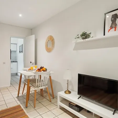 Appartamento Bnbnook - Chic 1br - Walk To Eiffel Tower & Les Invalides Parigi